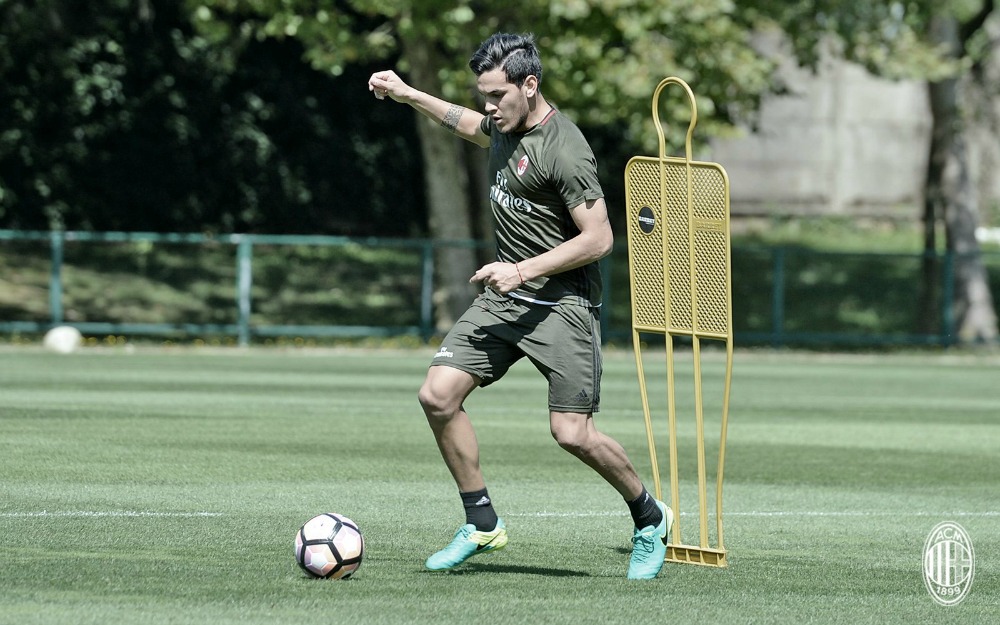 Gustavo Gomez during his first training session with AC Milan