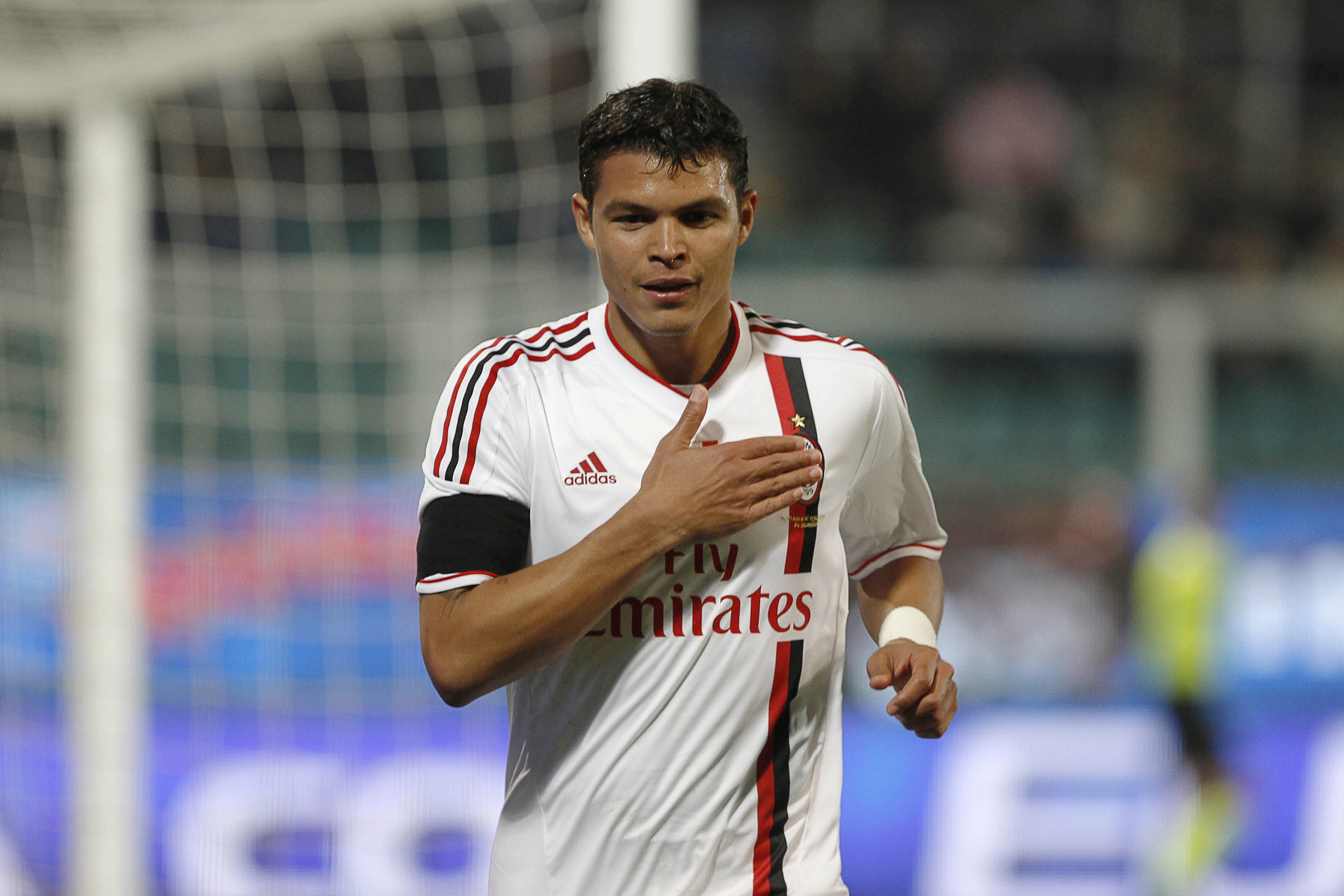 Graduation album A certain irony Thiago Silva: "Joining AC Milan the best moment of my career, I was like a  child"