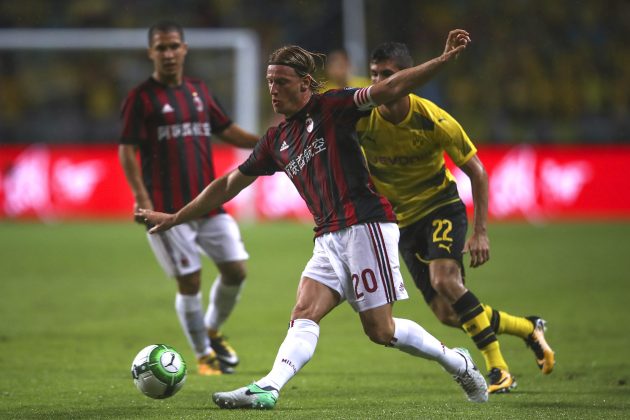 Balle Souple Officielle AC Milan - Caoutchouc, Diamètre 6 Cm, Légère, Pour Fans Et Décoration