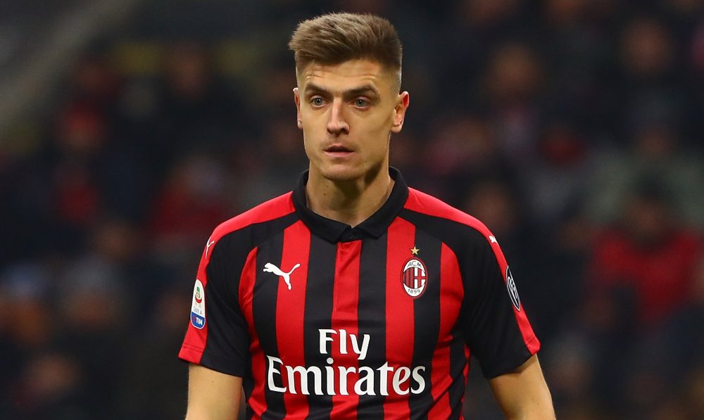 during the Serie A match between AC Milan and SSC Napoli at Stadio Giuseppe Meazza on January 26, 2019 in Milan, Italy.