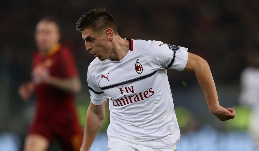 ROME, ITALY - FEBRUARY 03: Krysztof Piatek of AC Milan in action during the Serie A match between AS Roma and AC Milan at Stadio Olimpico on February 3, 2019 in Rome, Italy. (Photo by Paolo Bruno/Getty Images)