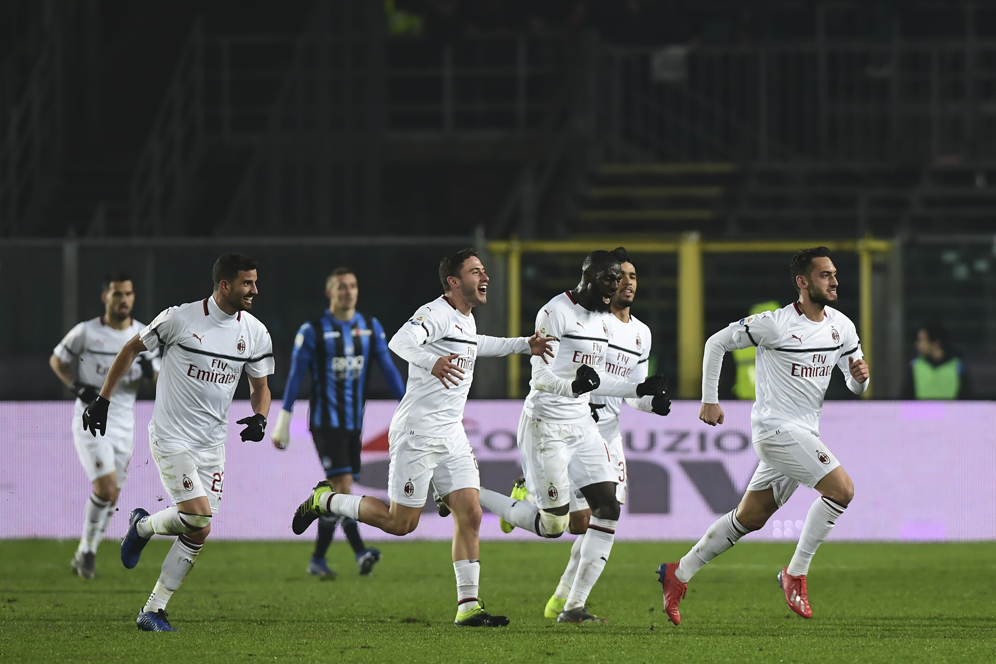 Piatek scores 2 as Milan beats Atalanta 3-1 in Serie A