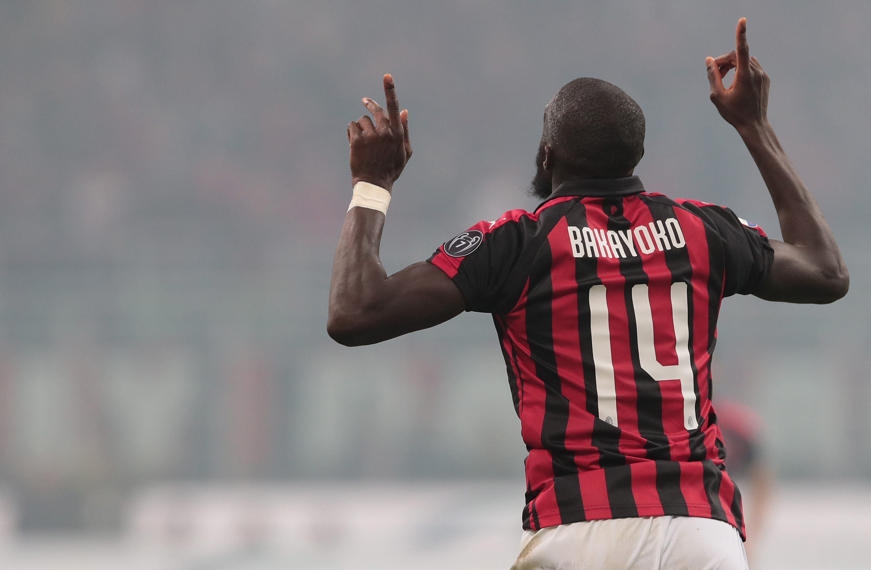 MILAN, ITALY - MARCH 17: Tiemoue Bakayoko of AC Milan celebrates his goal during the Serie A match between AC Milan and FC Internazionale at Stadio Giuseppe Meazza on March 17, 2019 in Milan, Italy. (Photo by Emilio Andreoli/Getty Images)