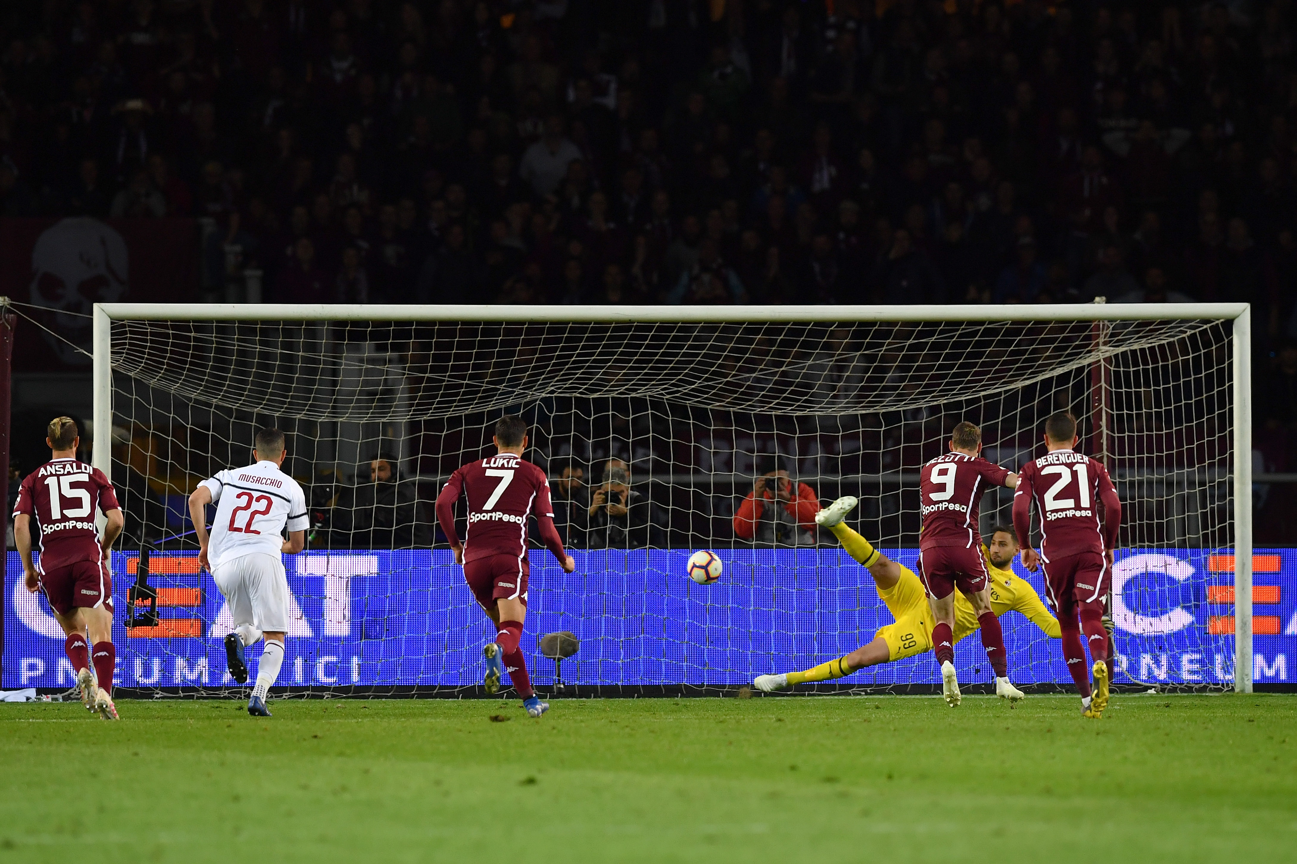 TURIN, ITALY - APRIL 28: Andrea Belotti (C) of Torino FC scores the opening goal from the penalty spot during the Serie A match between Torino FC and AC Milan at Stadio Olimpico di Torino on April 28, 2019 in Turin, Italy. (Photo by Valerio Pennicino/Getty Images)