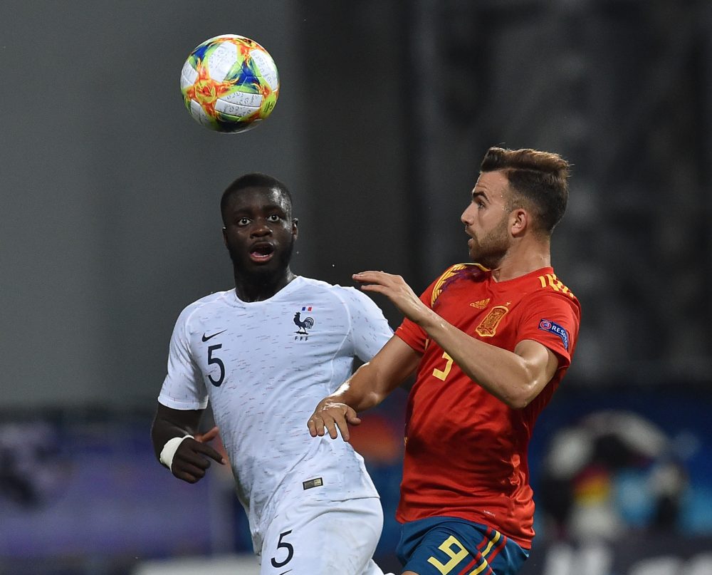 REGGIO NELL'EMILIA, ITALY - JUNE 27: Dayot Upamecano of France and Borja Mayoral of Spain in action during the 2019 UEFA U-21 Semi-Final match between Spain and France at Mapei Stadium - Citta' del Tricolore on June 27, 2019 in Reggio nell'Emilia, Italy. (Photo by Giuseppe Bellini/Getty Images)