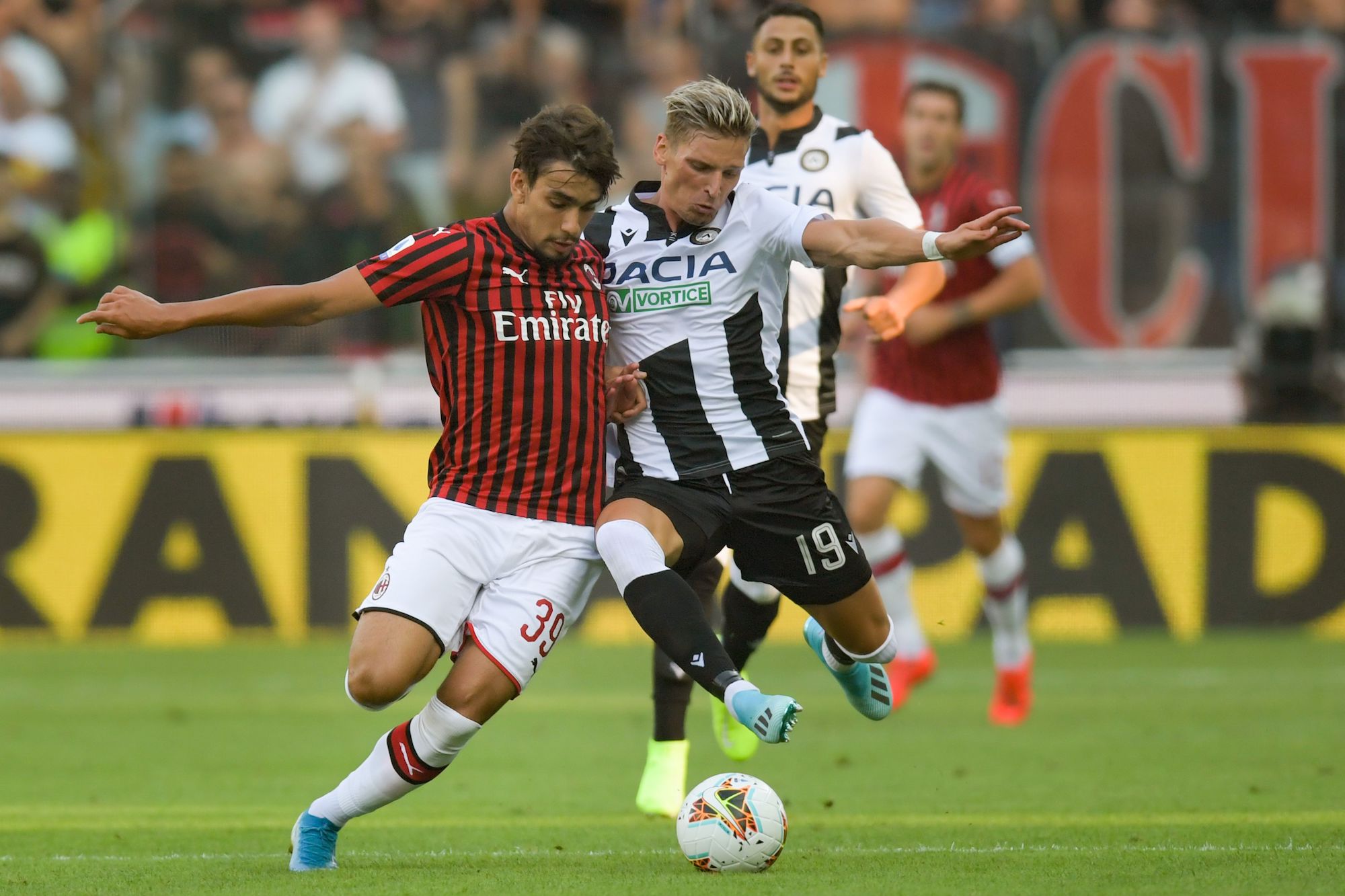 OptaPaolo] 2 – AC Milan have lost two home league games in a row without  scoring (0-1 v Juventus, 0-1 v Udinese) for the first time since September  2012 in Serie A (