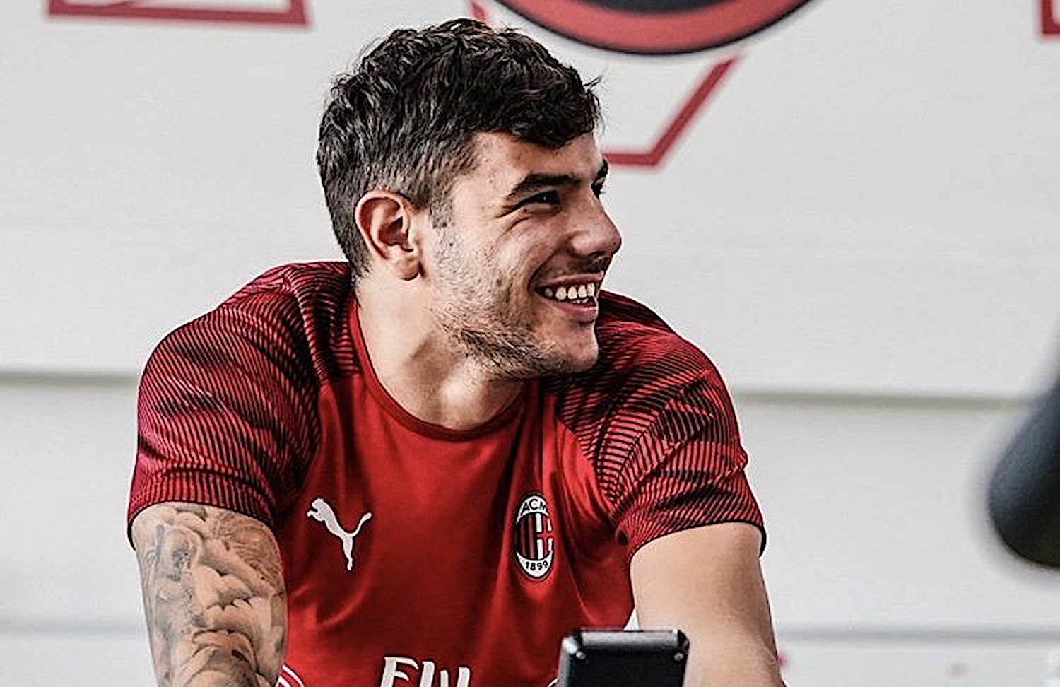 Theo Hernandez Milan : Jdesign On Twitter Ac Milan Theo ...