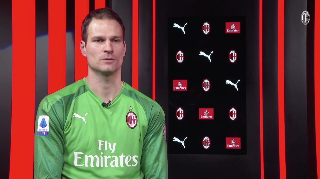 Bournemouth Loanee Begovic Very Happy At Milan Praises The Donnarumma Brothers