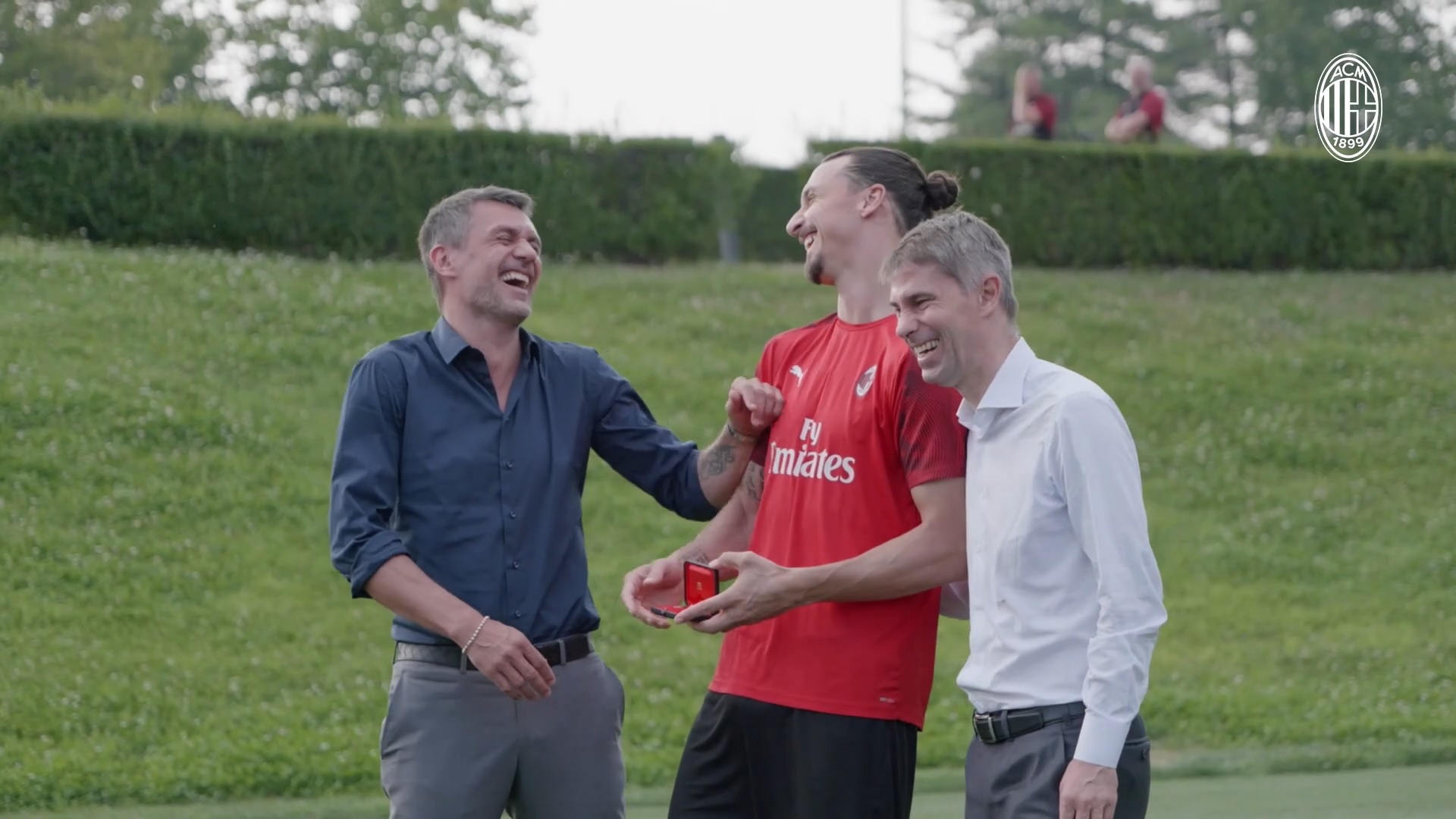 Video: Zlatan Ibrahimovic AC Milan Official Presentation