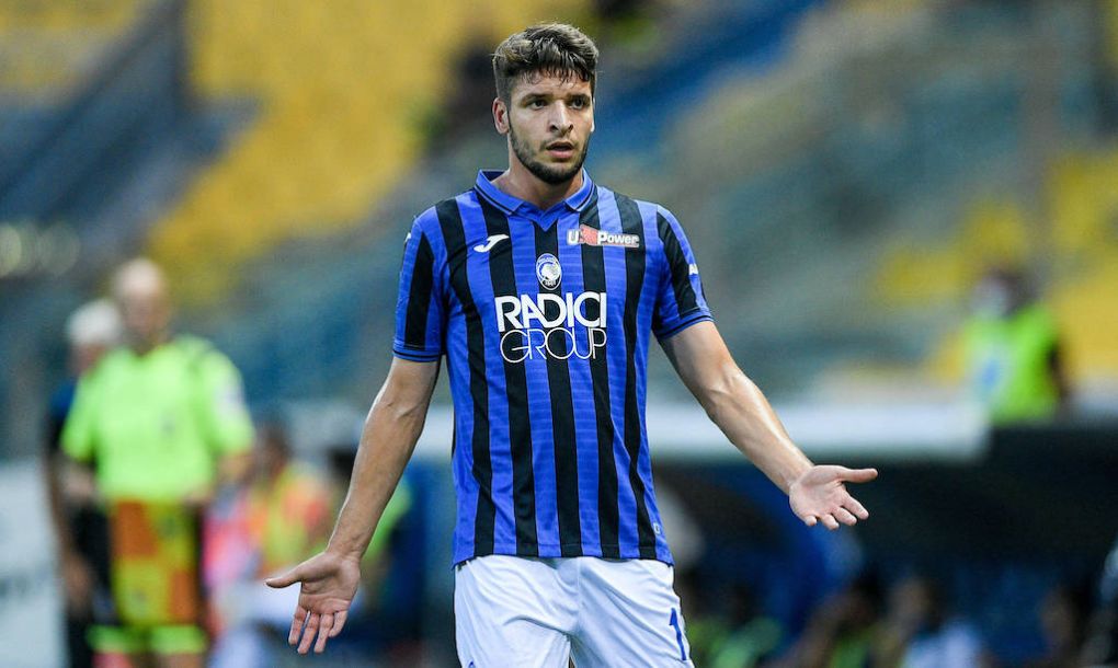 Tuttosport: Milan open talks with entourage of Atalanta centre-back -  competition from Ajax