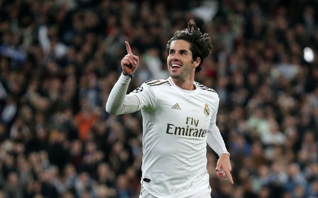 MADRID, SPAIN - FEBRUARY 26: Isco of Real Madrid celebrates after scoring his team's first goal during the UEFA Champions League round of 16 first leg match between Real Madrid and Manchester City at Bernabeu on February 26, 2020 in Madrid, Spain. (Photo by Gonzalo Arroyo Moreno/Getty Images)