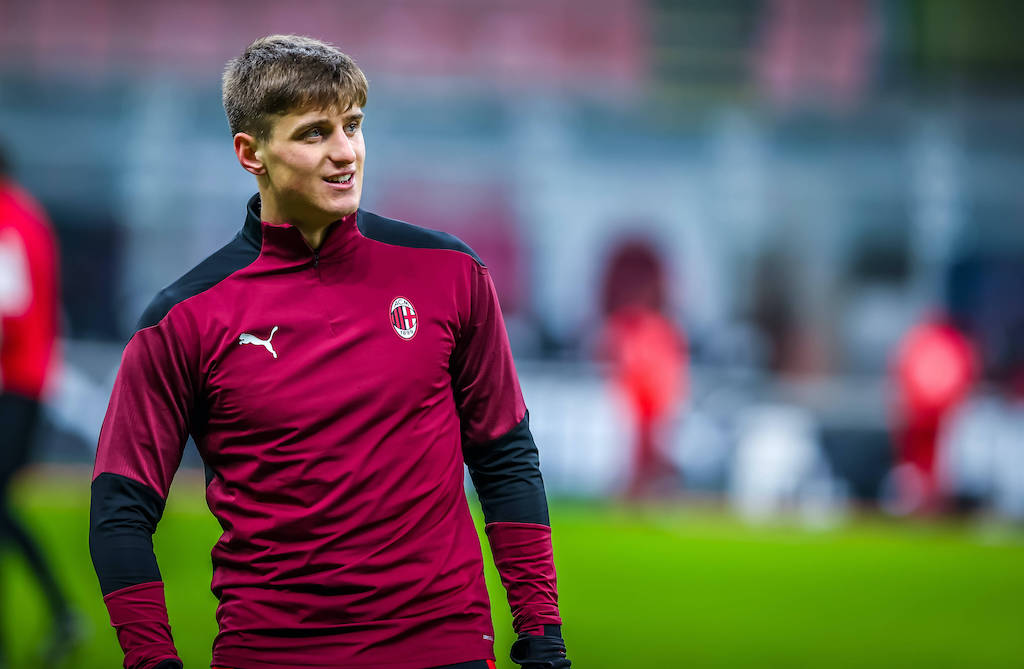 January 12, 2021, Milan, Italy: Milan, Italy, San Siro Giuseppe Meazza stadium, January 12, 2021, Lorenzo Colombo of AC Milan warms up during AC Milan vs Torino FC - Italian football Coppa Italia match Italian football Coppa Italia match - AC Milan vs Torino FC, milan, Italy PUBLICATIONxINxGERxSUIxAUTxONLY - ZUMAl164 20210112_zsa_l164_108 Copyright: xFabrizioxCarabellix