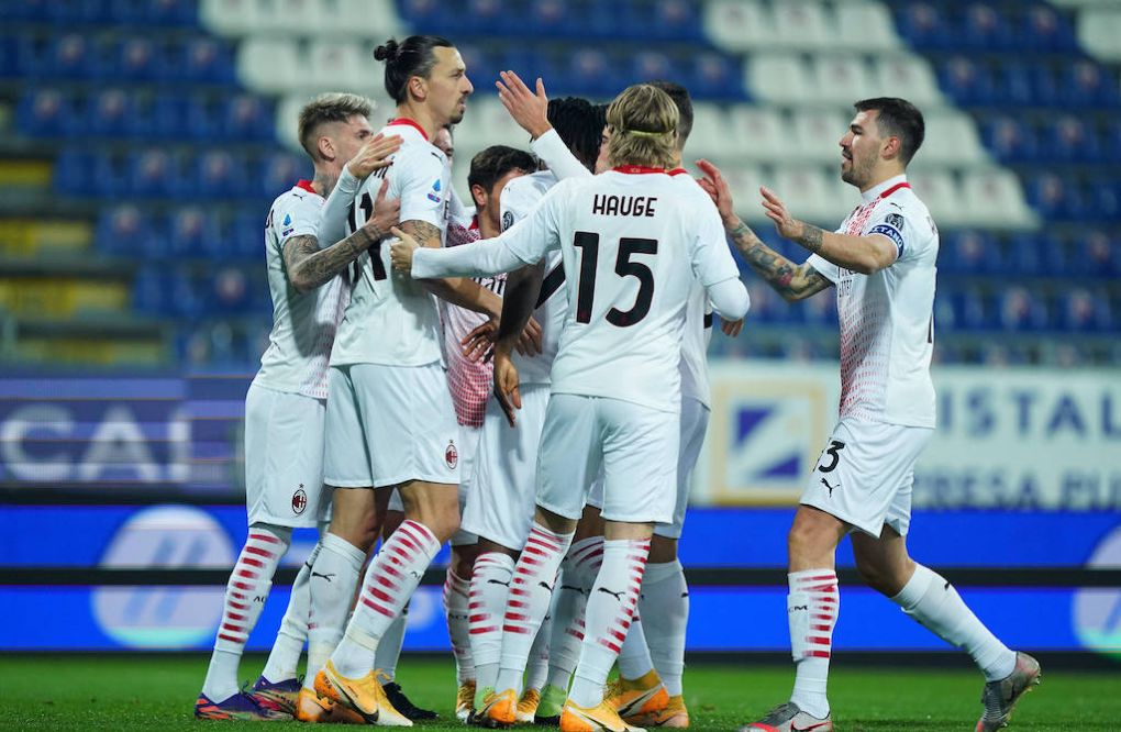 Photo LaPresse - Spada January ,18 2021 Cagliari Italy Soccer A.C. Milan- Stagione 2020-2021 - Serie A Cagliari vs Milan In the pic: celebrates after scoring Zlatan Ibrahimovic 0-1, Jens Petter Hauge, Romagnoli PUBLICATIONxINxGERxSUIxAUTxONLY Copyright: xSpada/LaPressex