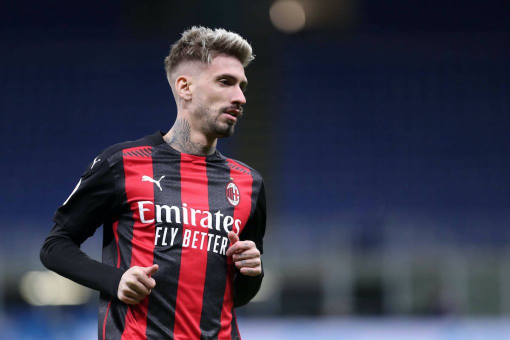 Samu Castillejo of Ac Milan looks on during the Coppa Italia match between FC Internazionale and AC Milan at Stadio Giuseppe Meazza Milan Italy on 26 January 2021. Milan Stadio Giuseppe Meazza Milan Italy Copyright: xMarcoxCanonierox SP24-0485
