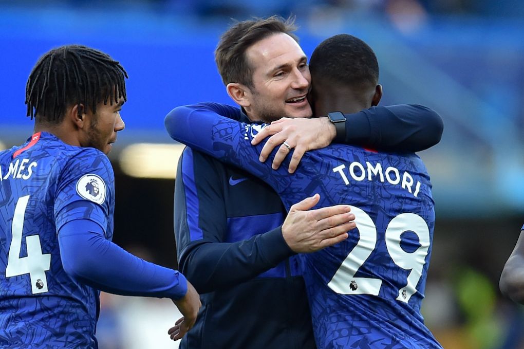 Chelsea v Newcastle United Premier League Chelsea Manager Frank Lampard embraces Fikayo Tomori at full time after the Premier League match at Stamford Bridge, London PUBLICATIONxNOTxINxUKxCHN Copyright: xMartynxHaworthx FIL-13753-0164