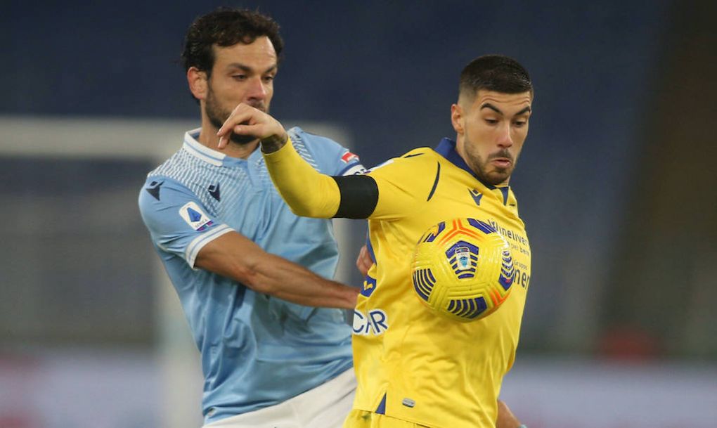 Rome, Italy - 12.12.2020: M.Zaccagni Verona, Marco Parolo LAZIO in action during the Italian Serie A league 2020 soccer match between SS LAZIO and HELLAS VERONA, at Olympic Stadium in Rome. PUBLICATIONxINxGERxSUIxAUTxONLY Copyright: xMarcoxIacobuccix/xIPAx/xMarcoxIacobuccix 0