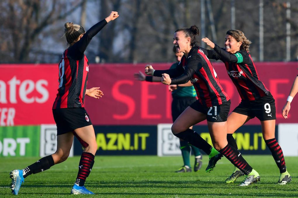 MILANO, ITALIA, DEC 13: Giorgia Spinelli 21 AC Milan celebrate his goal during the Serie A women s match between AC Milan Women and US Sassuolo Cristiano Mazzi / SPP AC Milan Women v AS Roma Women PUBLICATIONxNOTxINxBRA