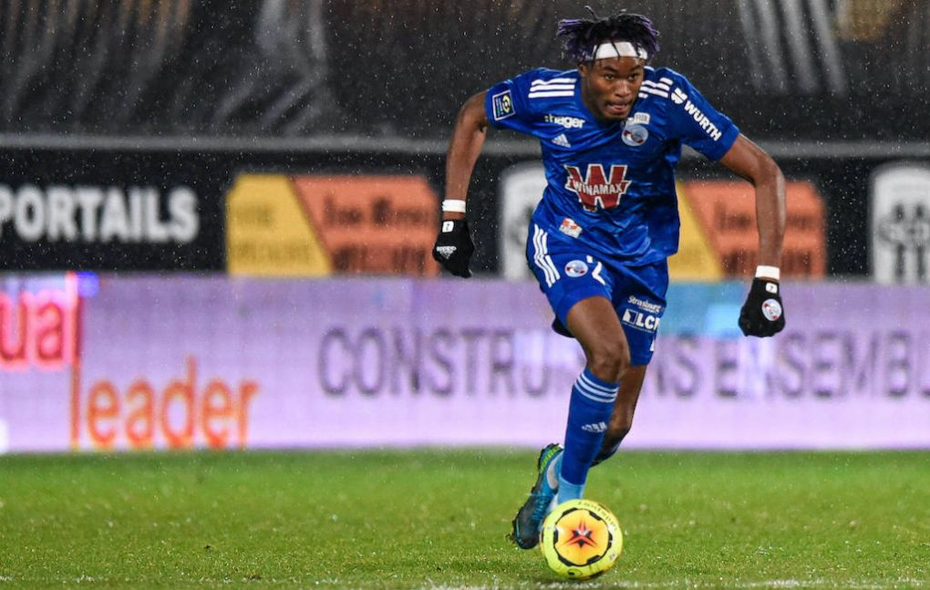 SIMAKAN Mohamed 2 - Strasbourg - Lassana COULIBALY 14 - Angers - FOOTBALL : Angers vs Strasbourg - Ligue 1 - Angers - 16/12/2020 FedericoPestellini/Panoramic PUBLICATIONxNOTxINxFRAxITAxBEL
