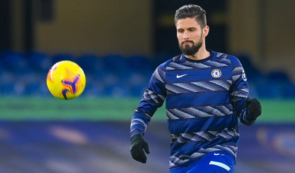 LONDON, ENGLAND - JANUARY 03: Olivier Giroud of Chelsea warms up ahead of the Premier League match between Chelsea and Manchester City at Stamford Bridge on January 03, 2021 in London, England. The match will be played without fans, behind closed doors as a Covid-19 precaution. (Photo by Andy Rain - Pool/Getty Images)