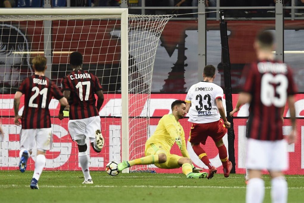 Db Milano 21/04/2018 - campionato di calcio serie A / Milan-Benevento / foto Daniele Buffa/Image nella foto: gol Pietro Iemmello PUBLICATIONxNOTxINxITA