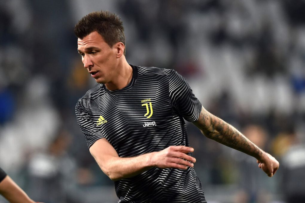 TURIN, ITALY - MARCH 08: Mario Mandzukic of Juventus in action during the warm-up before the Serie A match between Juventus and Udinese at Allianz Stadium on March 08, 2019 in Turin, Italy. (Photo by Tullio M. Puglia/Getty Images)