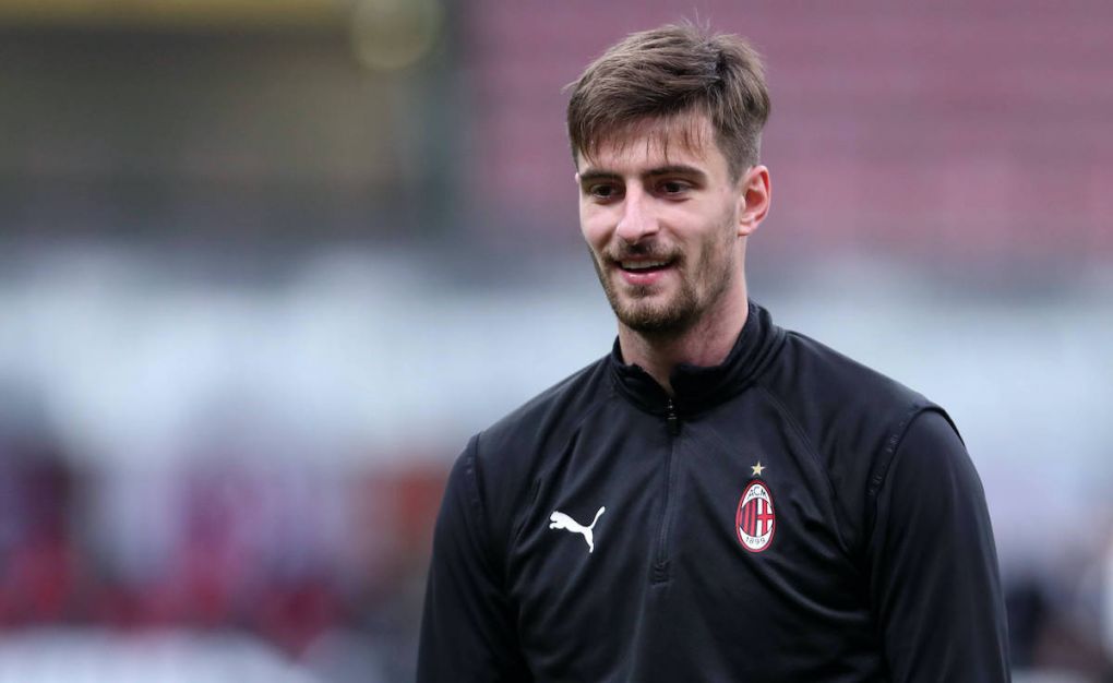 Matteo Gabbia of Ac Milan during warm up before the Serie A match between AC Milan and FC Crotone at Stadio San Siro Milan Italy on 07 February 2021. Milan Stadio San Siro Milan Italy Copyright: xMarcoxCanonierox SP24-0496