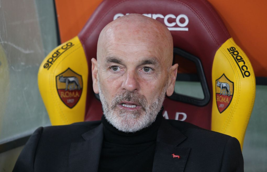 ROME, ITALY - FEBRUARY 28: Stefano Pioli, Head Coach of AC Milan looks on prior to the Serie A match between AS Roma and AC Milan at Stadio Olimpico on February 28, 2021 in Rome, Italy. Sporting stadiums around Italy remain under strict restrictions due to the Coronavirus Pandemic as Government social distancing laws prohibit fans inside venues resulting in games being played behind closed doors. (Photo by Paolo Bruno/Getty Images)