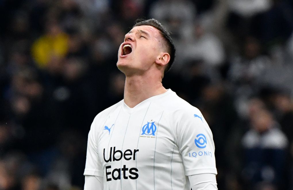 Marseille's French forward Florian Thauvin reacts after missing a goal opportunity during the French L1 football match between Olympique de Marseille (OM) and Amiens (ASC) at the Velodrome Stadium in Marseille, southern France, on March 6, 2020. (Photo by GERARD JULIEN / AFP) (Photo by GERARD JULIEN/AFP via Getty Images)