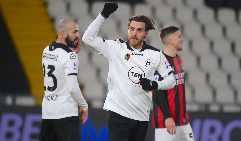Spezia's Italian defender Simone Bastoni celebrates after scoring during the Italian Serie A football match Spezia vs AC Milan on February 13, 2021 at the Alberto-Picco stadium in La Spezia. (Photo by Marco BERTORELLO / AFP) (Photo by MARCO BERTORELLO/AFP via Getty Images)