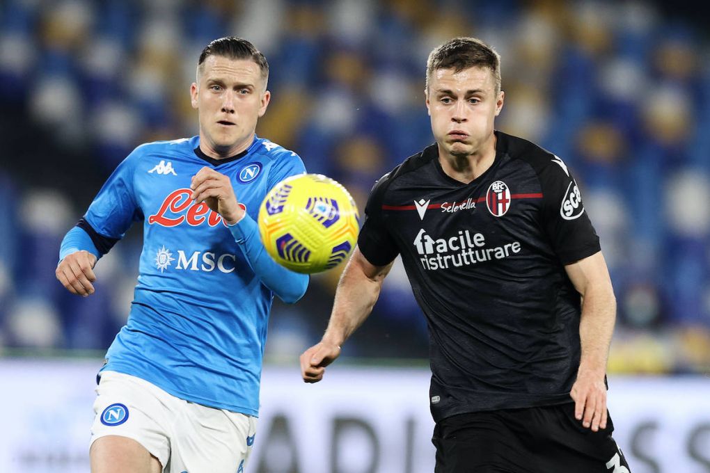 Photo Alessandro Garofalo/LaPresse March 07, 2021 Naples, Italy soccer Napoli vs Bologna - Italian Football Championship League A TIM 2020/2021 - Diego Armando Maradona stadium. In the pic: Piotr Zielinski SSC Napoli,Mattias Svanberg Bologna FC PUBLICATIONxNOTxINxITAxFRAxCHN Copyright: xAlessandroxGarofalo/LaPressex