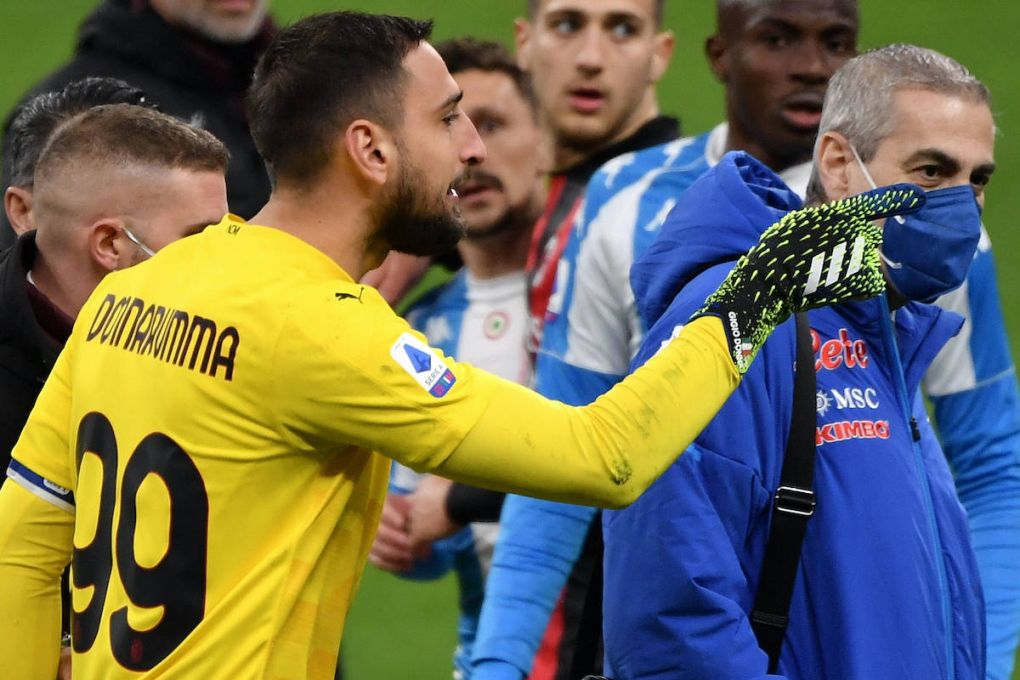 Gianluigi Donnarumma of AC Milan argues with an unidentified member of Napoli staff during the Serie A football match between AC Milan and SSC Napoli at San Siro Stadium in Milano Italy, March 14th, 2021. Photo Andrea Staccioli / Insidefoto andreaxstaccioli