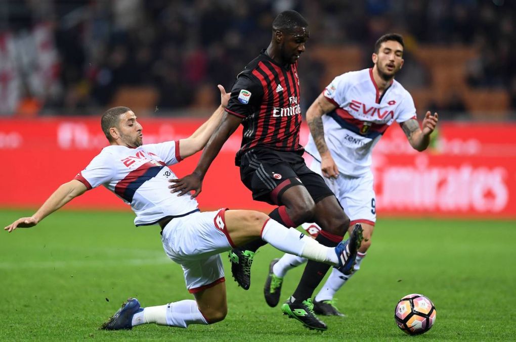 (170319) -- MILAN, March 18, 2017 -- AC Milan s Christian Zapata (C) competes during a Serie A soccer match between AC Milan and Genoa, in Milan, Italy, March 18, 2017. AC Milan won 1-0. ) (SP)ITALY-MILAN-SERIE A-AC MILAN-GENOA AlbertoxLingria PUBLICATIONxNOTxINxCHN Milan March 18 2017 AC Milan s Christian Zapata C Compet during A Series A Soccer Match between AC Milan and Genoa in Milan Italy March 18 2017 AC Milan Won 1 0 SP Italy Milan Series A AC Milan Genoa AlbertoxLingria PUBLICATIONxNOTxINxCHN