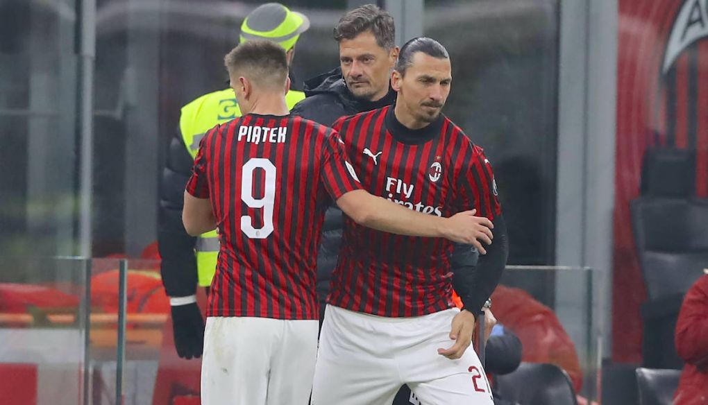 Krzysztof Piatek of AC Milan is substituted for Zlatan Ibrahimovic of AC Milan during the Coppa Italia match at Giuseppe Meazza, Milan. Picture date: 28th January 2020. Picture credit should read: Jonathan Moscrop/Sportimage PUBLICATIONxNOTxINxUK SPI-0460-0019