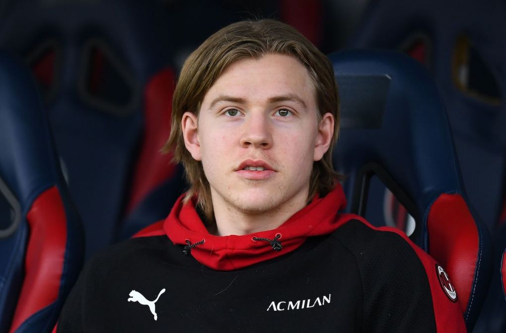 BOLOGNA, ITALY - JANUARY 30: Jens Petter Hauge of AC Milan looks on during the Serie A match between Bologna FC and AC Milan at Stadio Renato Dall'Ara on January 30, 2021 in Bologna, Italy. (Photo by Alessandro Sabattini/Getty Images)