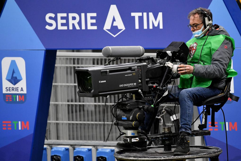 A cameraman at work in front of the Serie A setup during the Serie A football match between AC Milan and SSC Napoli at San Siro Stadium in Milano Italy, March 14th, 2021. Photo Andrea Staccioli / Insidefoto andreaxstaccioli