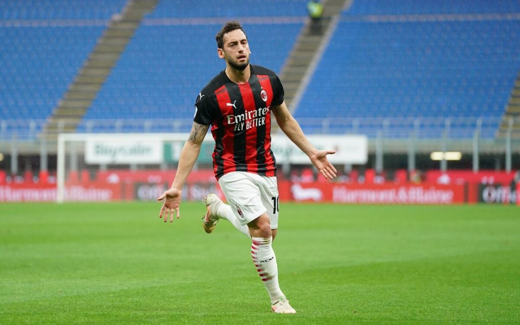 Photo LaPresse - Spada April 21 , 2021 Milan Italy Soccer A.C. Milan- Season 2020-2021 - Serie A Milan vs Sassuolo In the pic: celebrates after scoring Hakan Calhanoglu goal 1-0 PUBLICATIONxNOTxINxITAxFRAxCHN Copyright: xSpada/LaPressex