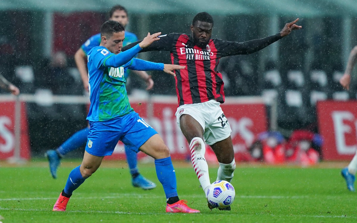 Photo LaPresse - Spada April 21 , 2021 Milan Italy Soccer A.C. Milan- Season 2020-2021 - Serie A Milan vs Sassuolo In the pic: tomori PUBLICATIONxNOTxINxITAxFRAxCHN Copyright: xSpada/LaPressex