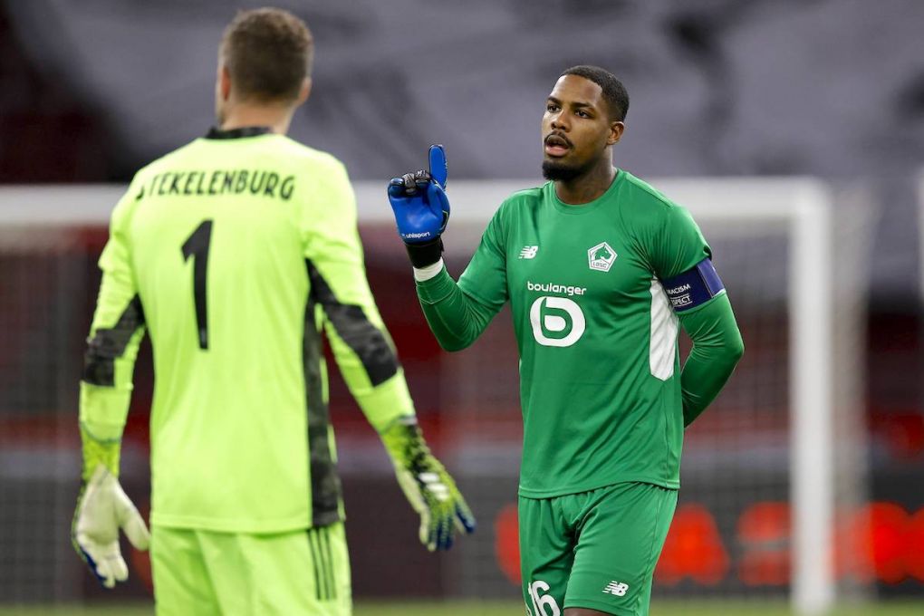 AMSTERDAM - lr Ajax goalkeeper Maarten Stekelenburg, Lille OSC goalkeeper Mike Maignan during the UEFA Europa League match between Ajax Amsterdam and Lille OSC at the Johan Cruijff Arena on February 25, 2021 in Amsterdam, Netherlands. ANP MAURICE VAN STEEN UEFA Europa League 2020/2021 xVIxANPxSportx/xxANPxIVx *** AMSTERDAM lr Ajax goalkeeper Maarten Stekelenburg, Lille OSC goalkeeper Mike Maignan during the UEFA Europa League match between Ajax Amsterdam and Lille OSC at the Johan Cruijff Arena on February 25, 2021 in Amsterdam, Netherlands ANP MAURICE VAN STEEN UEFA Europa League 2020 2021 xVIxANPxSportx xxANPxIVx 428641607