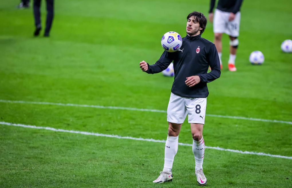 AC Milan vs SSC Napoli - Serie A 2020/21 - 14/03/2021 Sandro Tonali of AC Milan warms up during the Serie A 2020/21 football match between AC Milan vs SSC Napoli at the San Siro Stadium, Milan, Italy on March 14, 2021 - Photo FCI / Fabrizio Carabelli *** AC Milan vs SSC Napoli Serie A 2020 21 14 03 2021 Sandro Tonali of AC Milan warms up during the Serie A 2020 21 football match between AC Milan vs SSC Napoli at the San Siro Stadium, Milan, Italy on March 14, 2021 Photo FCI Fabrizio Carabelli Copyright: xBEAUTIFULxSPORTS/Carabellix