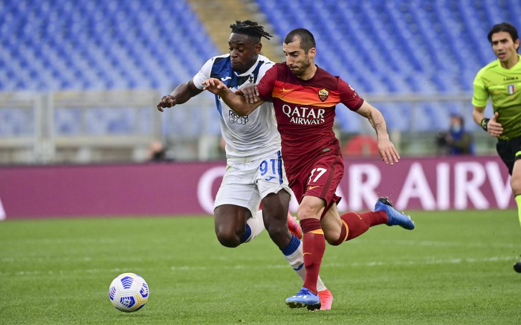 Photo Luciano Rossi/ AS Roma/ LaPresse 22/04/2021 Rome Italy Soccer Roma - Atalanta football Championship League A Tim 2020 2021 Olimpico Stadium of Rome In the pic: Henrikh Mkhitaryan, Duvan Zapata PUBLICATIONxNOTxINxITAxFRAxCHN Copyright: xLucianoxRossi/ASxRoma/LaPresse Lx