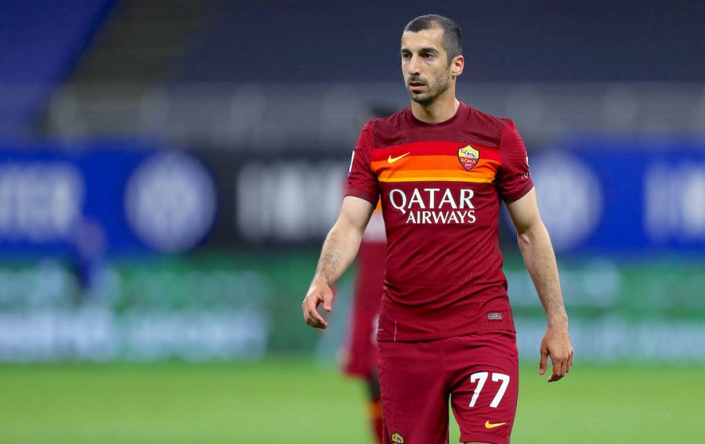 Fc Internazionale - As Roma Henrikh Mkhitaryan of As Roma looks on during the Serie A match between Fc Internazionale and As Roma. Milano Stadio Giuseppe Meazza Italy Copyright: xMarcoxCanonierox