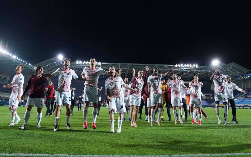 Photo LaPresse - Spada May 23 , 2021 Bergamo Italy Soccer A.C. Milan- Season 2020-2021 - Serie A Atalanta vs Milan In the pic: Milan s players celebrates for the conquest of the qualification in the Champions League PUBLICATIONxNOTxINxITAxFRAxCHN Copyright: xSpada/LaPressex