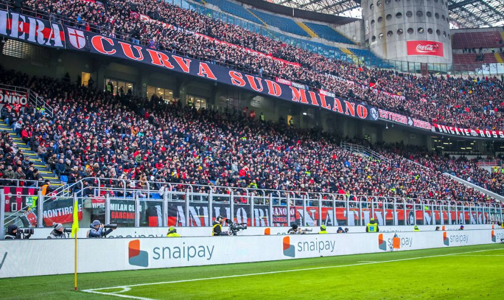 AC Milan supporters during soccer season 2019/20 symbolic images - Photo credit Fabrizio Carabelli /LM PUBLICATIONxINxGERxSUIxAUTxONLY Copyright: xLM/FabrizioxCarabellix/xIPAx/xLivexMediax 0