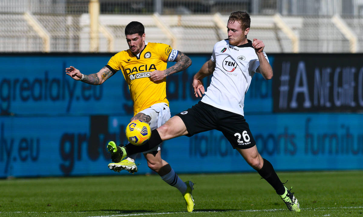 January 31, 2021, La Spezia, Italy: La Spezia, Italy, Alberto Picco stadium, January 31, 2021, Rodrigo De Paul of Udinese Calcio in action against Tommaso Pobega of Spezia 1906 during Spezia Calcio vs Udinese Calcio - Italian football Serie A match Italian football Serie A match - Spezia Calcio vs Udinese Calcio, la spezia, Italy PUBLICATIONxINxGERxSUIxAUTxONLY - ZUMAl164 20210131_zsa_l164_012 Copyright: xMatteoxPapinix