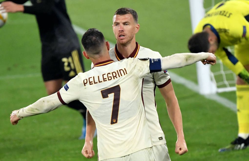 Edin Dzeko of AS Roma celebrates with Lorenzo Pellegrini after scoring the goal of 1-1 during the Europa League quarter finals 2nd leg football match between AS Roma and Ajax at stadio Olimpico in Rome Italy, April, 14th, 2021. Photo Andrea Staccioli / Insidefoto andreaxstaccioli