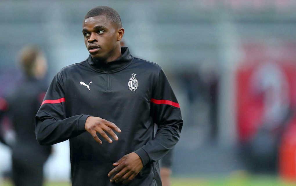 Ac Milan - Cagliari Calcio Pierre Kalulu of Ac Milan during warm up before the Serie A match between Ac Milan and Cagliari Calcio. Milano Stadio Giuseppe Meazza Italy Copyright: xMarcoxCanonierox