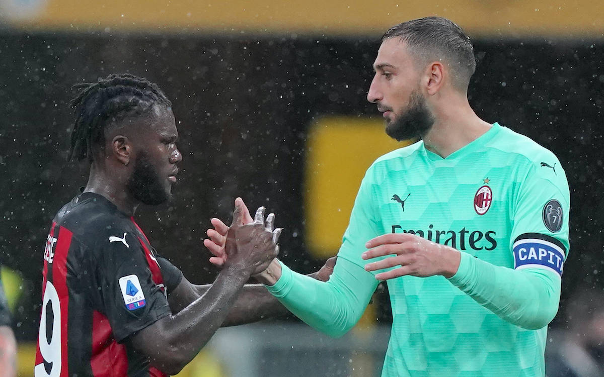 Photo LaPresse - Spada October 04 , 2020 Milan Italy Soccer A.C. Milan- Season 2020-2021 - Serie A Milan vs Spezia In the pic: Gianluigi Donnarumma Franck Kessie PUBLICATIONxINxGERxSUIxAUTxONLY Copyright: xSpada/LaPressex