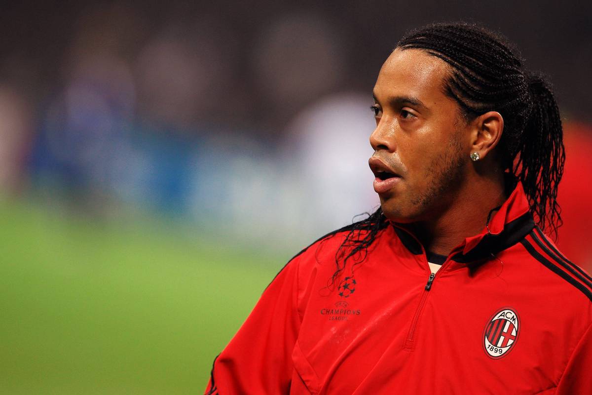 Bildnummer: 06797301 Datum: 03.11.2010 Copyright: imago/Anan Sesa RONALDINHO Milan --- UEFA Champions League 2010/2011 - AC Milan (red) vs Real Madrid (white) 2:2 --- PUBLICATIONxNOTxINxITAxFRA andreaxstaccioli; Fussball Herren EC 1 Champions League 2010 2011 Mailand Portr‰t vdig xng 2010 quer Image number 06797301 date 03 11 2010 Copyright imago Sesa Ronaldinho Milan UEFA Champions League 2010 2011 AC Milan Red vs Real Madrid White 2 2 PUBLICATIONxNOTxINxITAxFRA Football men EC 1 Champions League 2010 2011 Milan Portrait Vdig 2010 horizontal