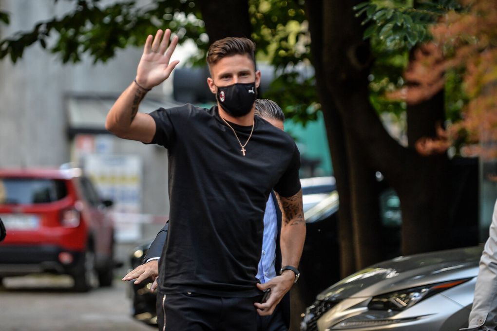 Photo Claudio Furlan/LaPresse July 16, 2021 Milan, Italy Soccer Arrival of the new acquisition of Milan Olivier Giroud for medical examinations at the La Madonnina nursing home PUBLICATIONxNOTxINxITAxFRAxCHN Copyright: xClaudioxFurlan/LaPressex