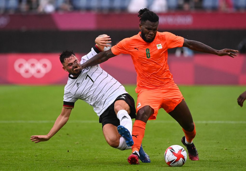 210728 -- MIYAGI, July 28, 2021 -- Marco RichterL of Germany vies with Franck Kessie of Cote d Ivoire during the Tokyo 2020 men s football group D match between Germany and Cote d Ivoire in Miyagi, Japan, July 28, 2021. TOKYO2020JAPAN-MIYAGI-OLY-FOOTBALL-GROUP D-GER VS CIV LuxYang PUBLICATIONxNOTxINxCHN